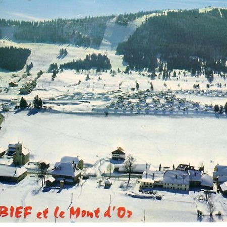 Métabief Refuge De L'Ecureuilヴィラ エクステリア 写真